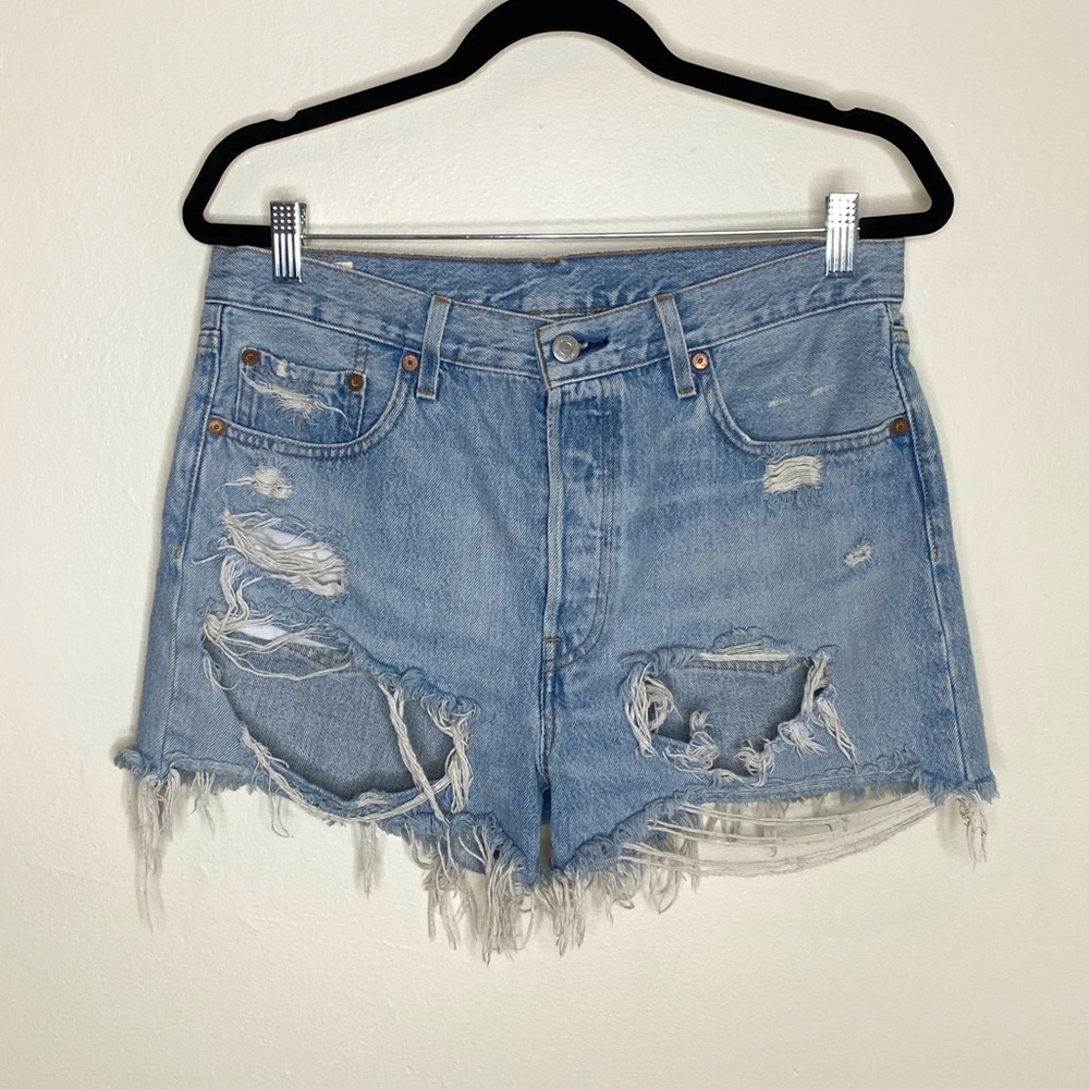 Levi’s 501 High Rise Short in Fault Line